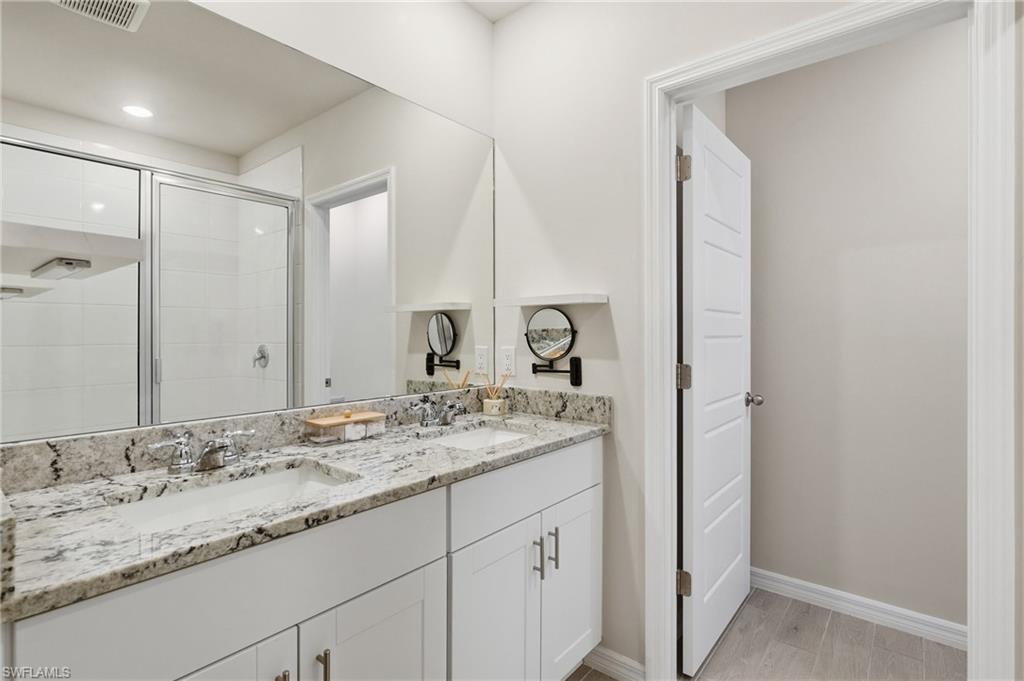 CRESCENT LAKES - Residential