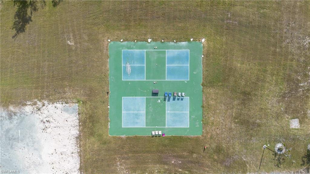 BEACH AND TENNIS CLUB - Residential