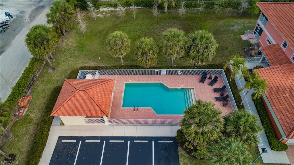 GULF HIDEAWAY - Residential