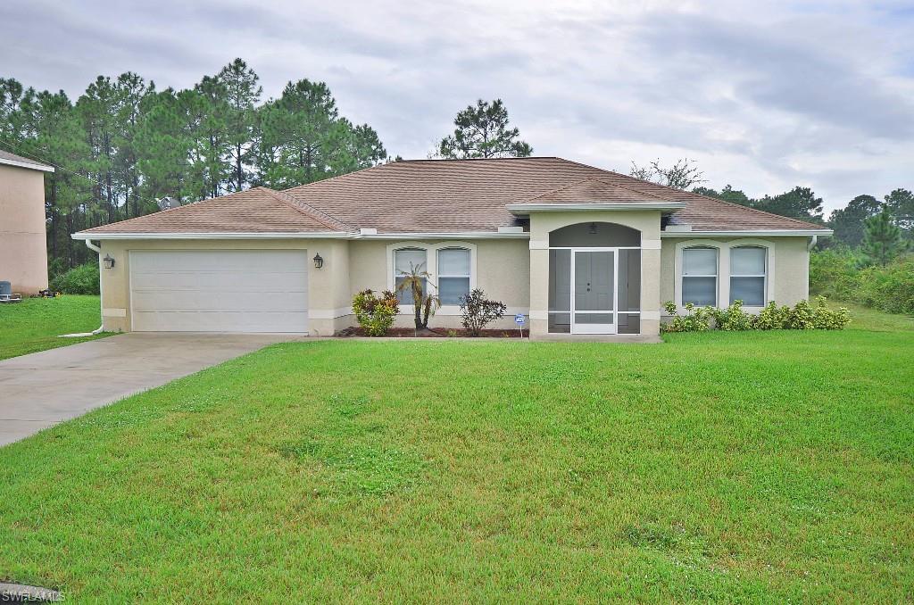 Back on the Market due to unresponsive Buyer! Need OFFER ASAP! Picture Perfect! This home is better than new! Large home with over 2,000 square feet of living space. Split bedroom  plan with large master bedroom with huge walk in shower and large soaking tub. 2 guest bedrooms and guest bath split for ultimate privacy. Home offers Formal Dining, Formal Living Room and Large Kitchen with very open and roomy Family Room. Large breakfast bar and lots of cabinets for storage. Must see this impeccable home! Call today!