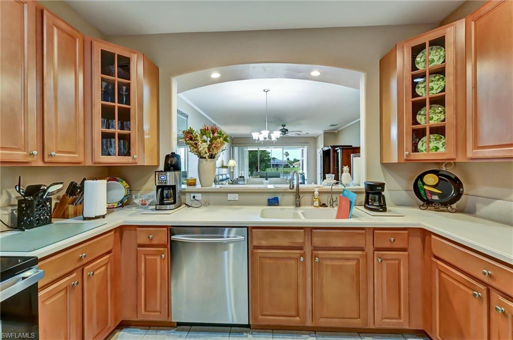 COLONY LAKES - Residential