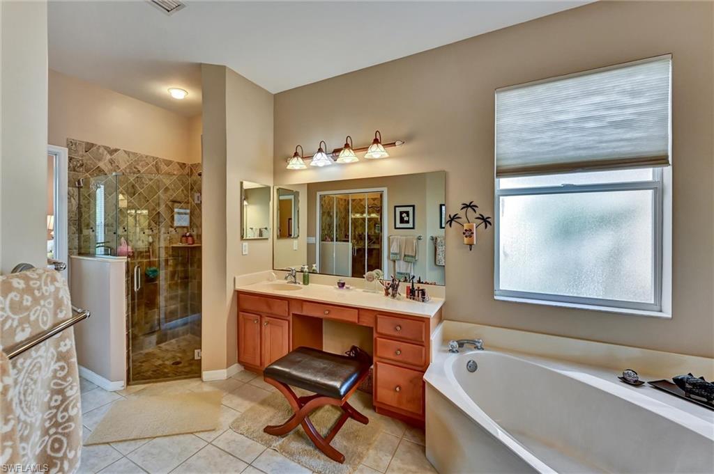 COLONY LAKES - Residential