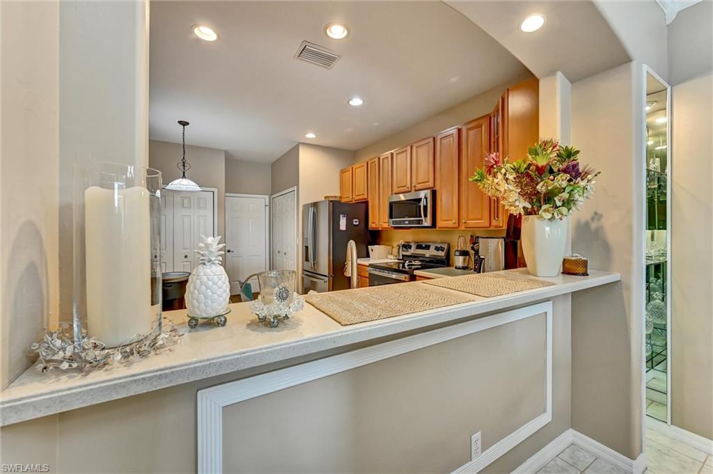 COLONY LAKES - Residential