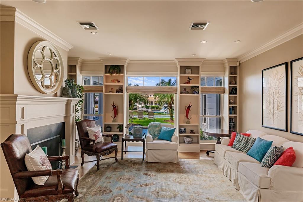 AQUALANE SHORES - Residential
