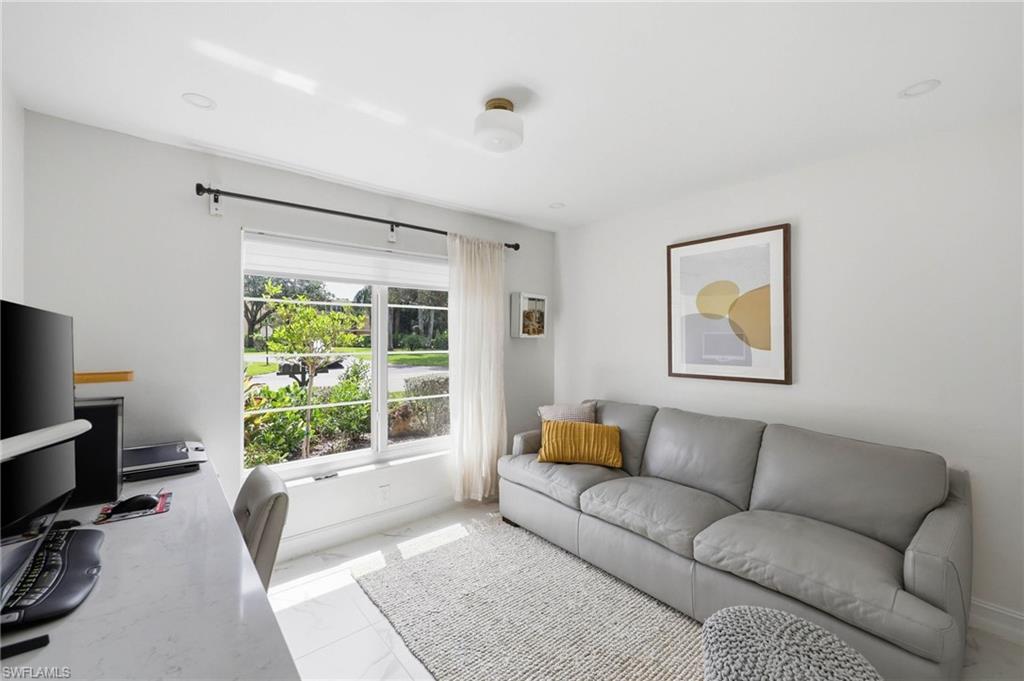 FOREST LAKES - Residential