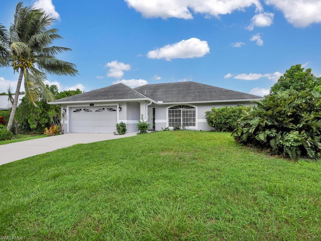 NAPLES TWIN LAKES - Residential