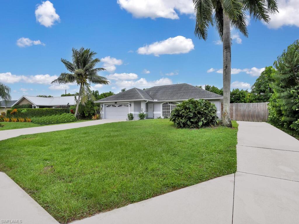 NAPLES TWIN LAKES - Residential