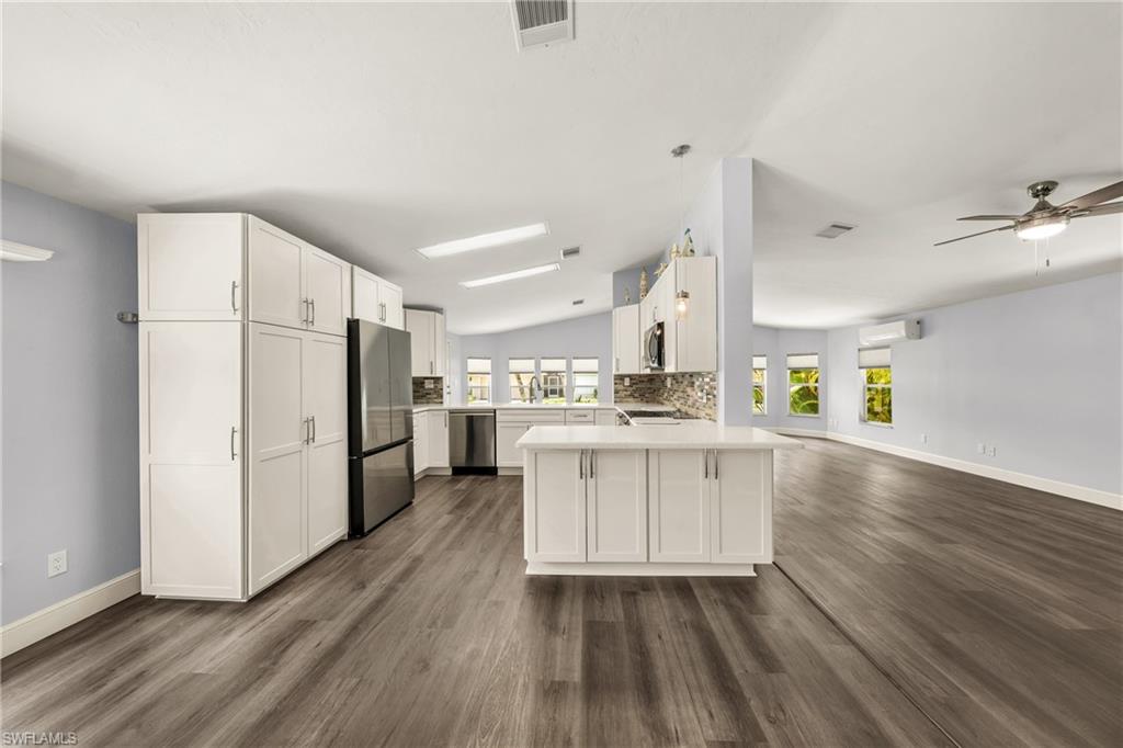 CAROUSEL COVE - Residential