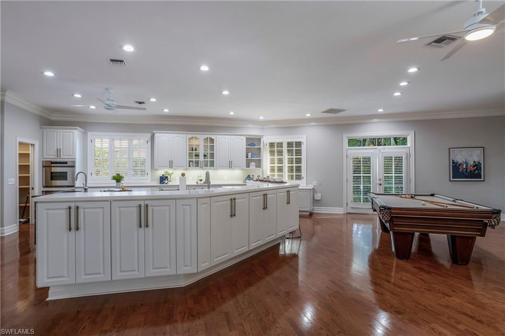 PELICAN BAY WOODS - Residential