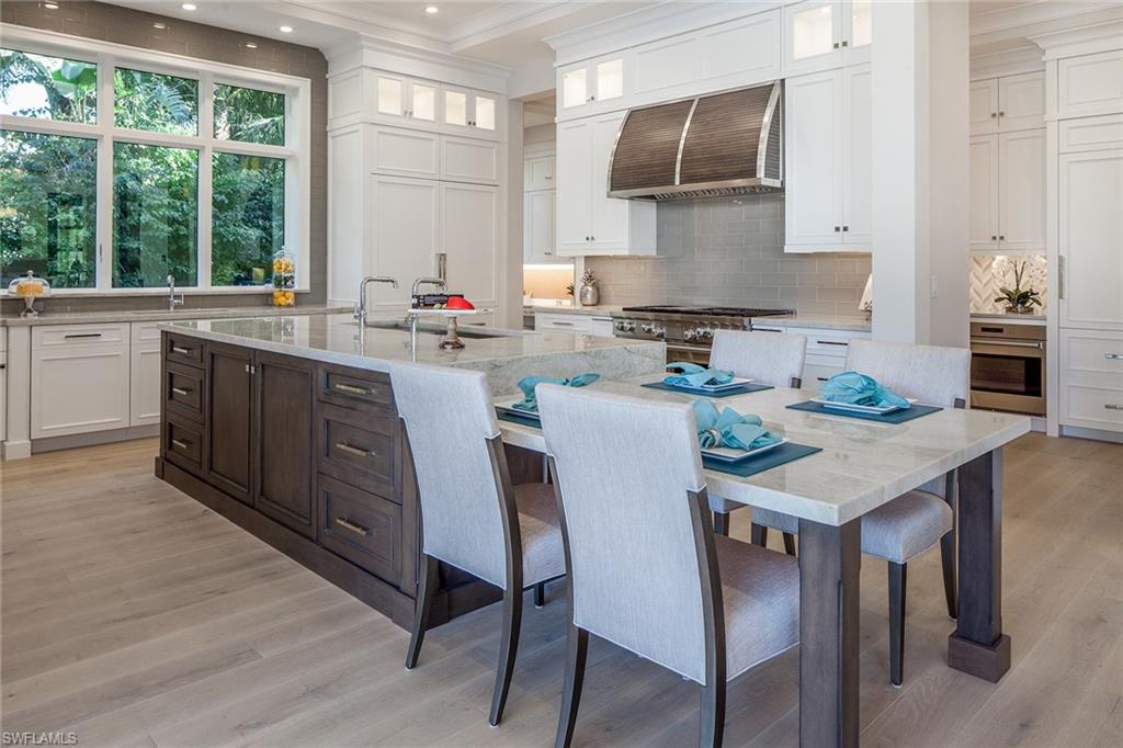 PELICAN BAY WOODS - Residential