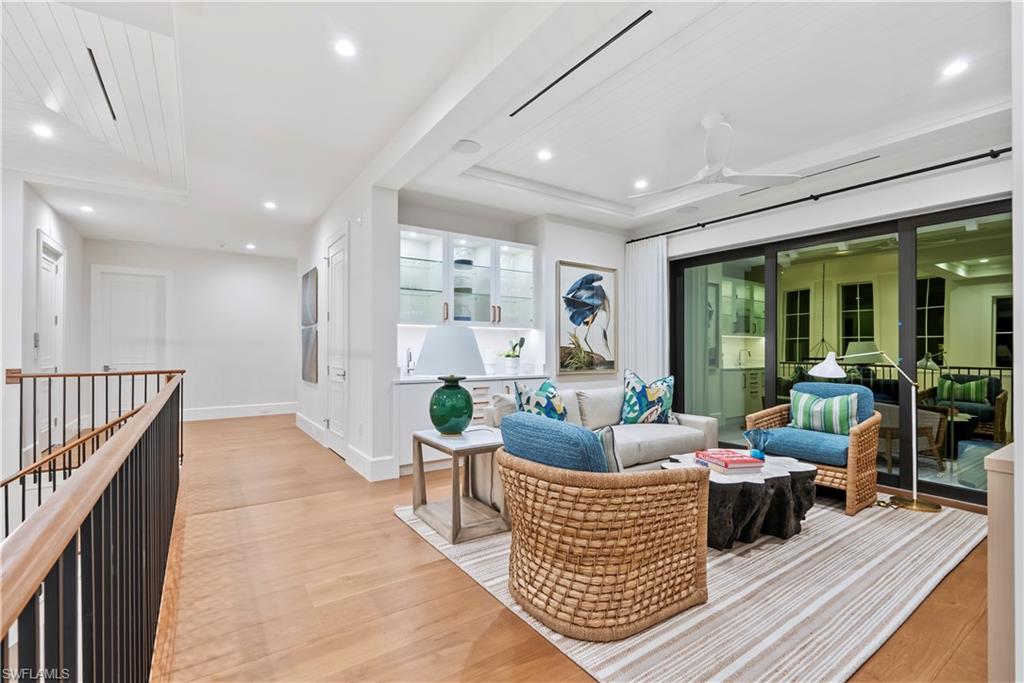 ROYAL HARBOR - Residential