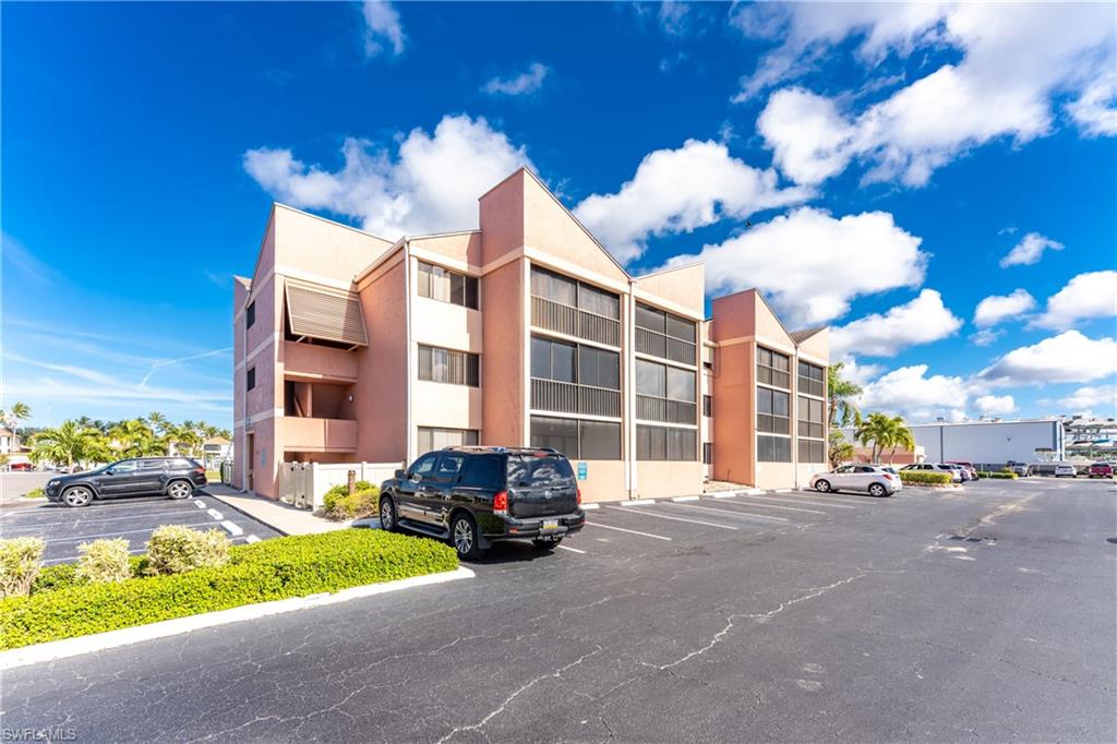 KEEL CLUB CONDO - Residential