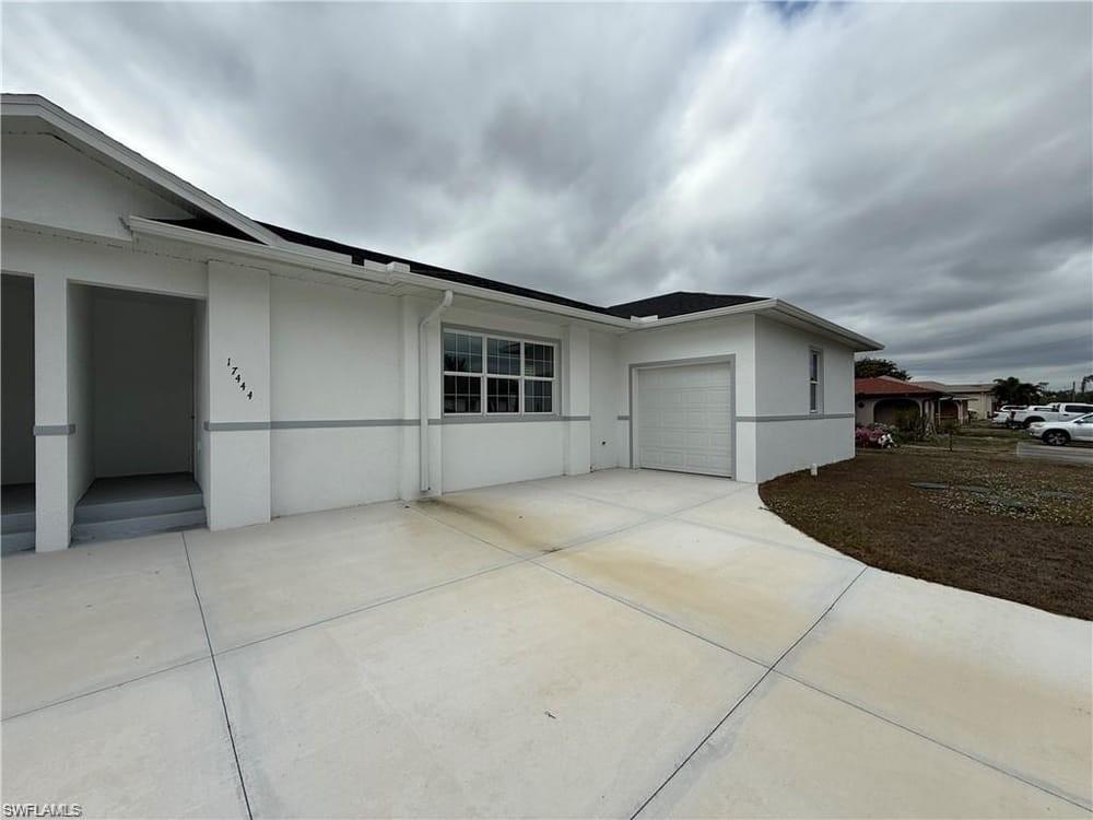SAN CARLOS PARK - Residential Income