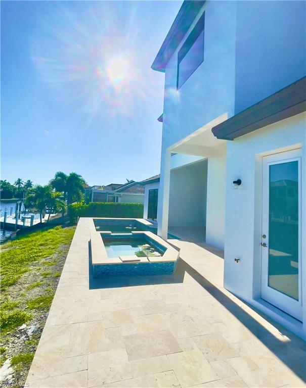 MARCO BEACH - Residential