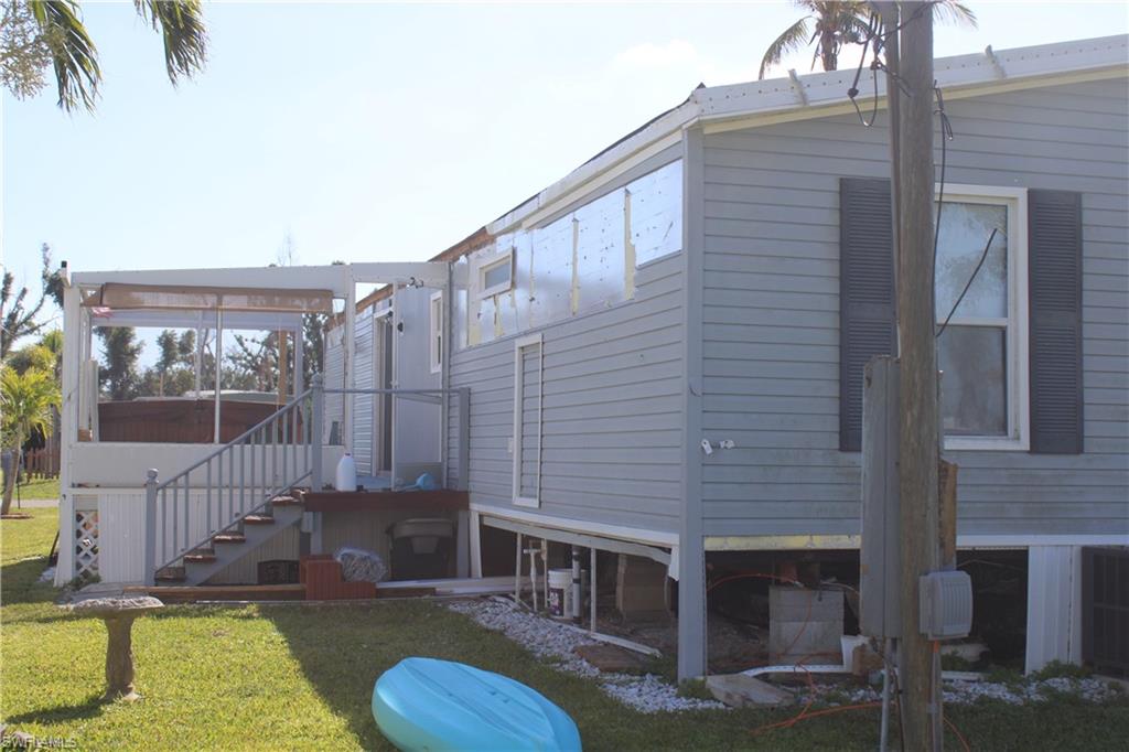 WOULD YOU DO SOME EXTRA WORK TO GET THAT BARGAIN HOME??????
A three bed 2 bath with oversized closets.  This home needs repair from the hurricane however, lots of potential if you are handy.  Good for remolded home or fix up and use as rental or re-sale.
Survey and Elevation Certificate.