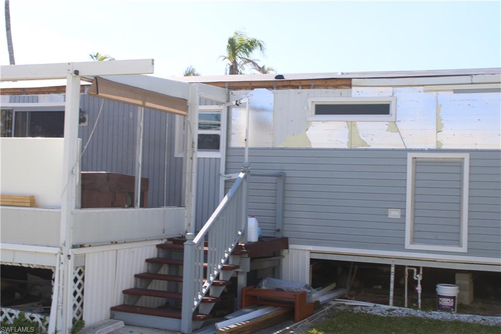 PINE ISLAND VILLAS - Residential