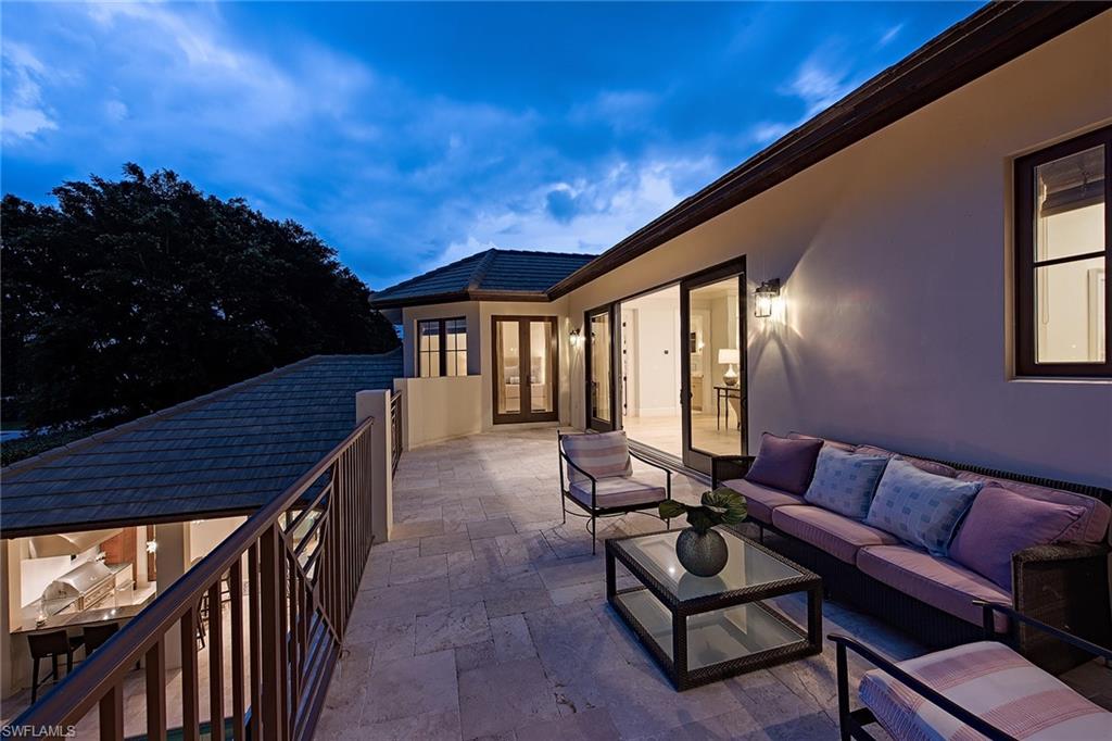 MOORINGS - Residential