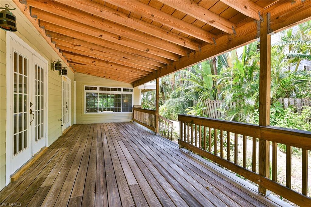 OLDE NAPLES - Residential