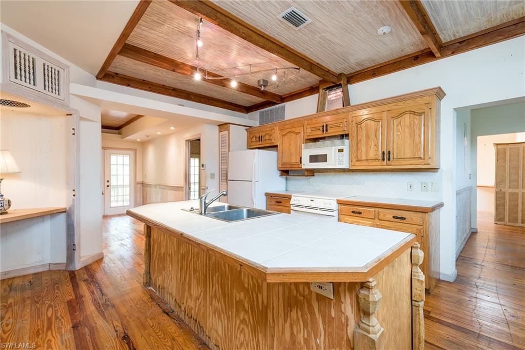 OLDE NAPLES - Residential