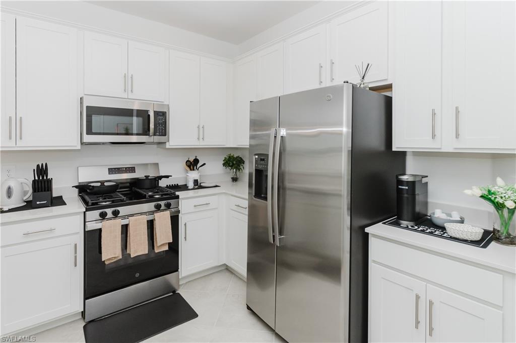 TUCKERS COVE - Residential Lease