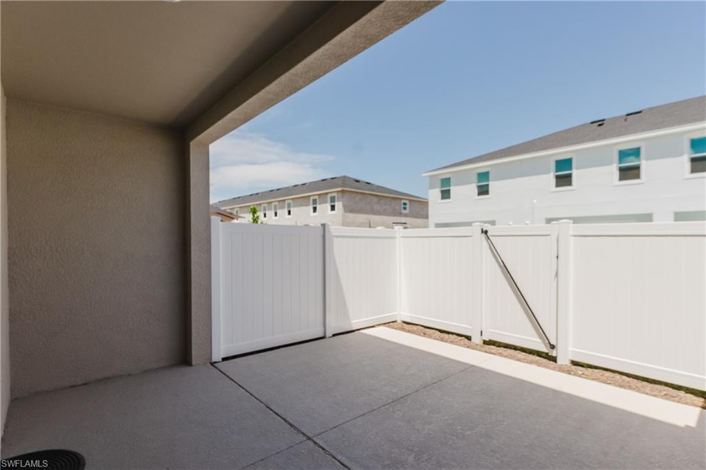 TUCKERS COVE - Residential Lease