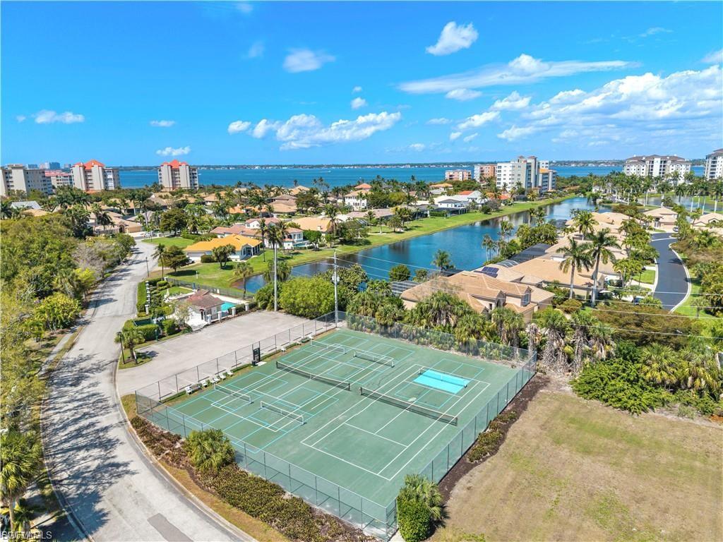 WATER'S EDGE - Residential Lease