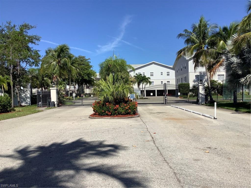 BOARDWALK CAPER - Residential