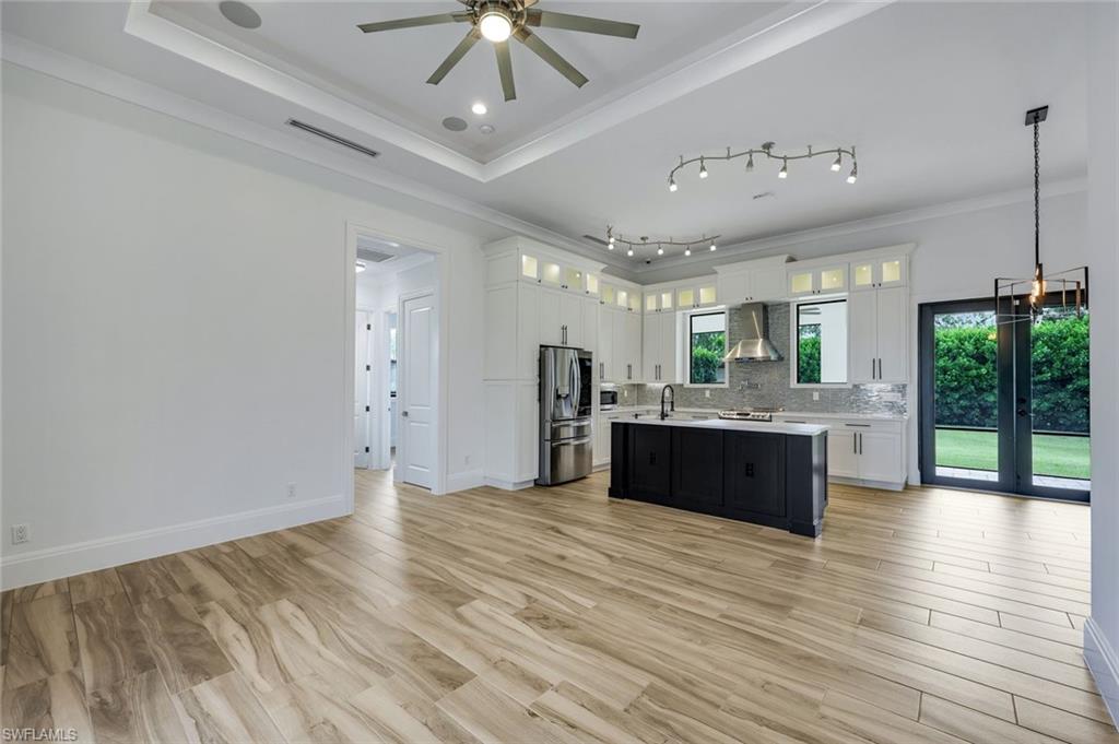 GOLDEN GATE ESTATES - Residential