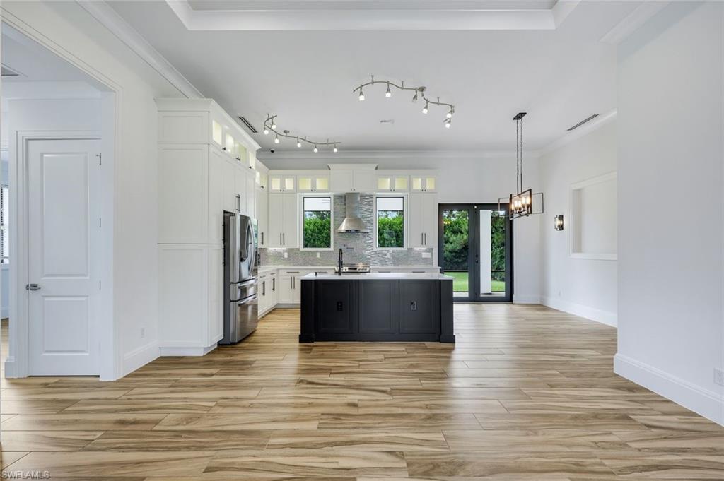 GOLDEN GATE ESTATES - Residential