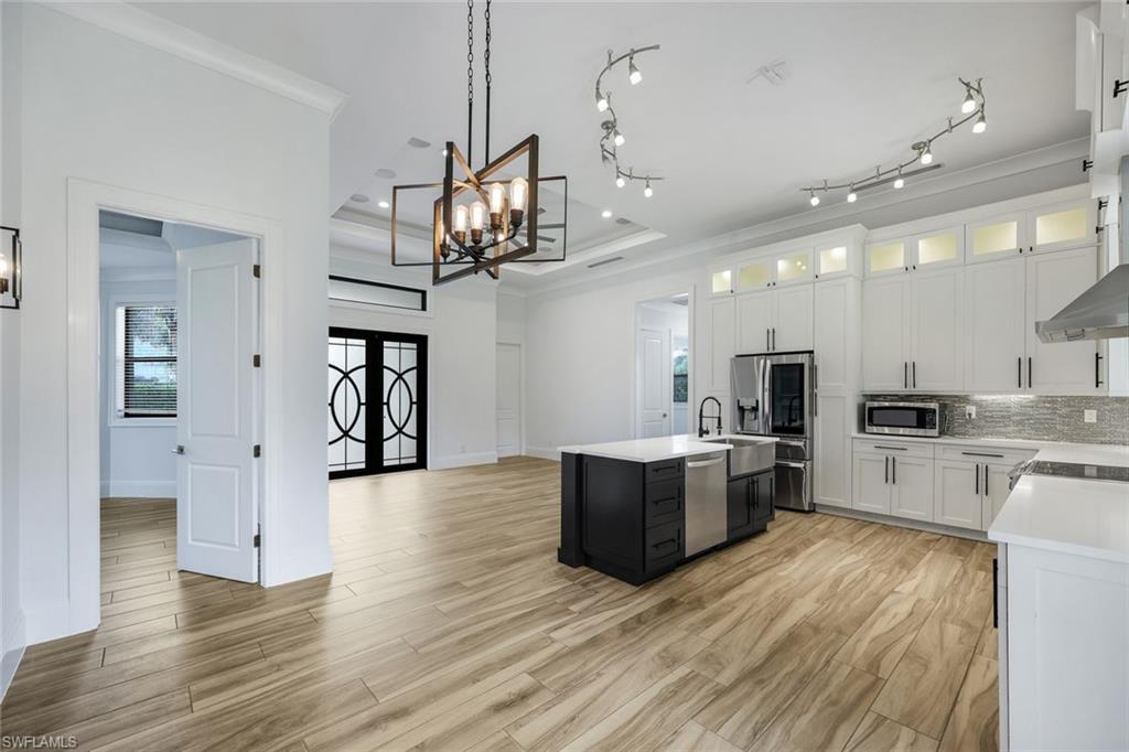 GOLDEN GATE ESTATES - Residential