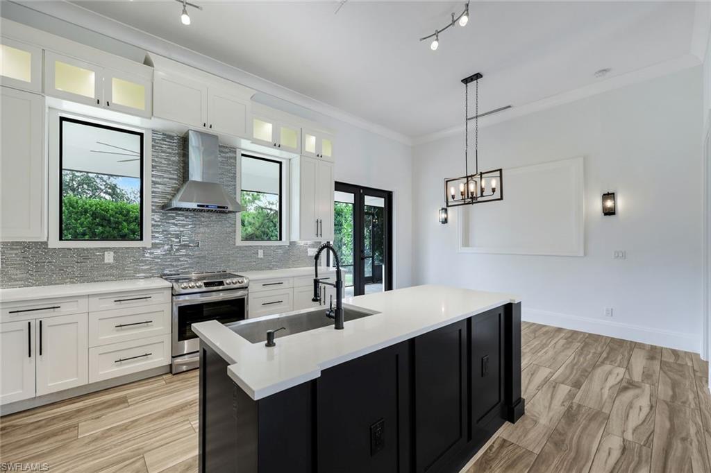 GOLDEN GATE ESTATES - Residential