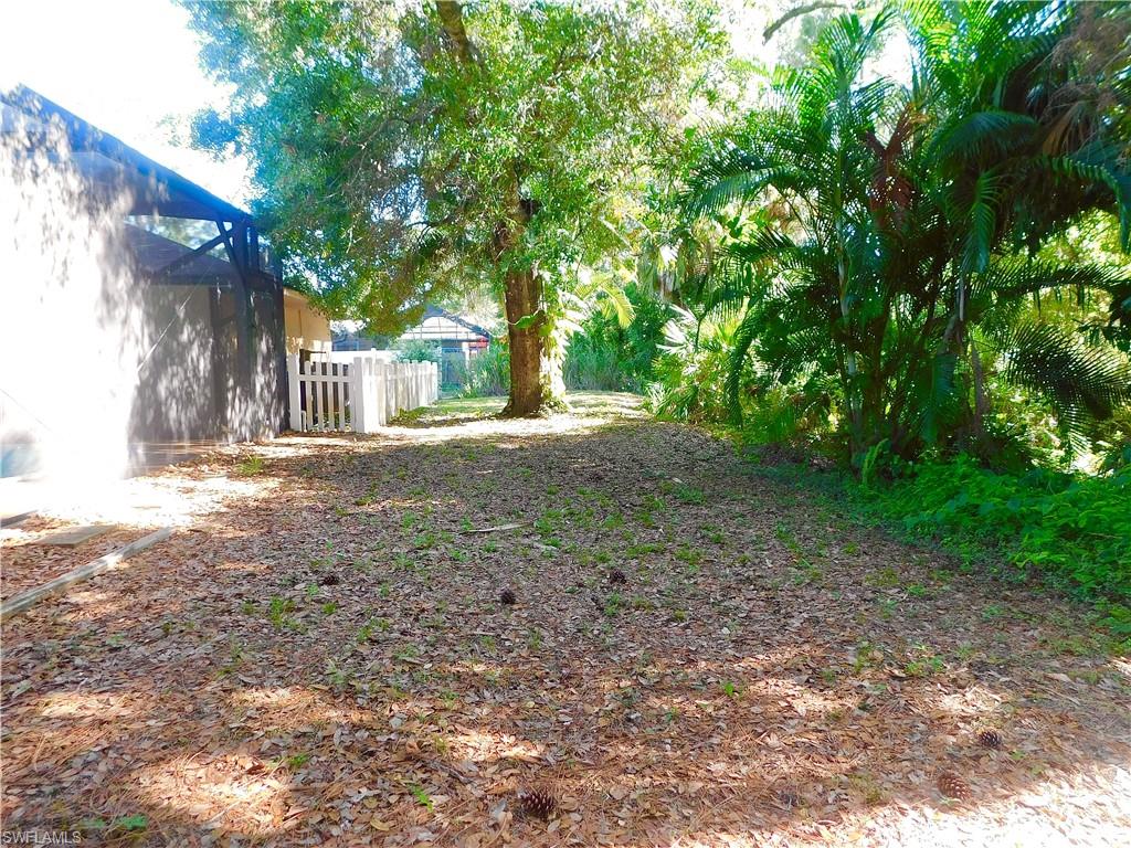 CALUSA WOODS - Residential
