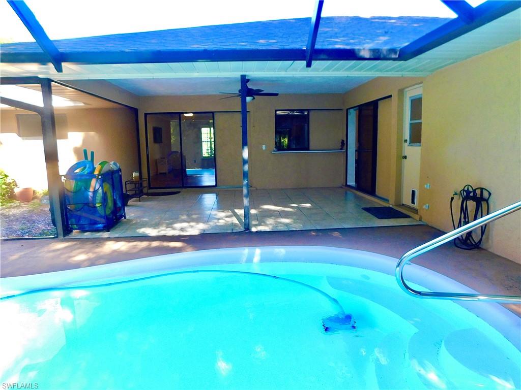 CALUSA WOODS - Residential
