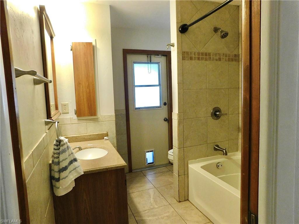 CALUSA WOODS - Residential
