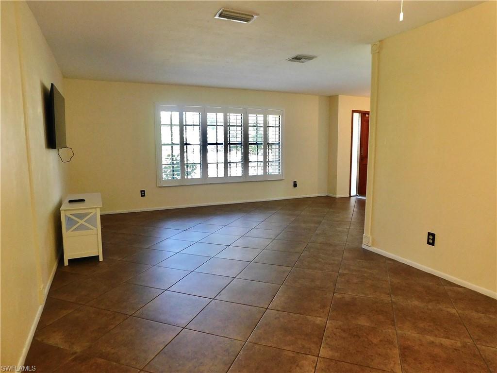CALUSA WOODS - Residential