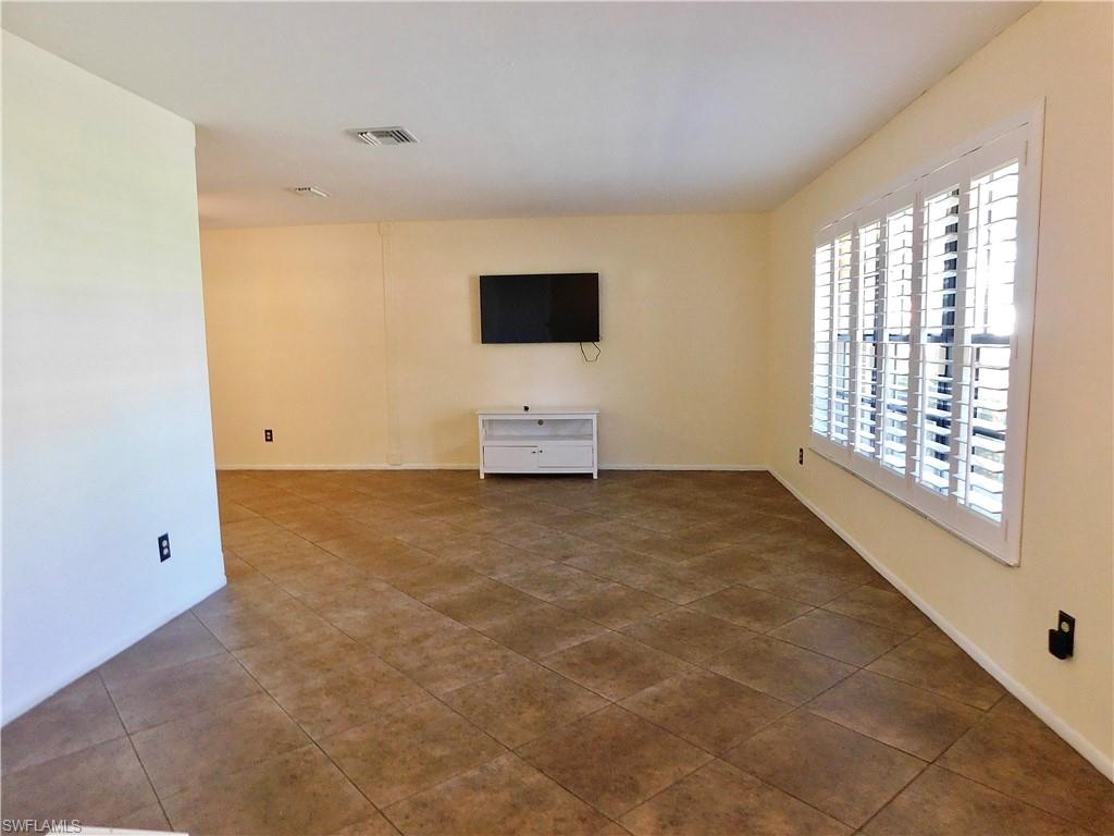 CALUSA WOODS - Residential