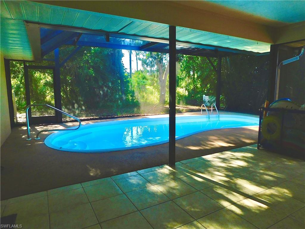 CALUSA WOODS - Residential