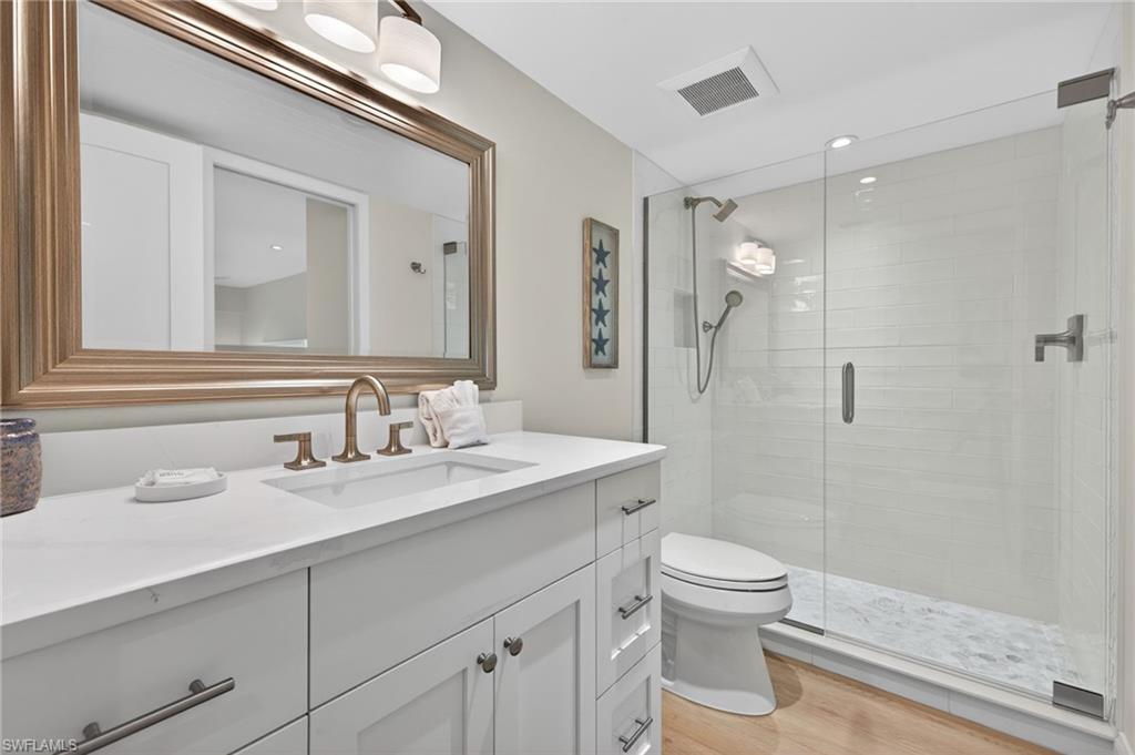 KINGS CROWN - Residential