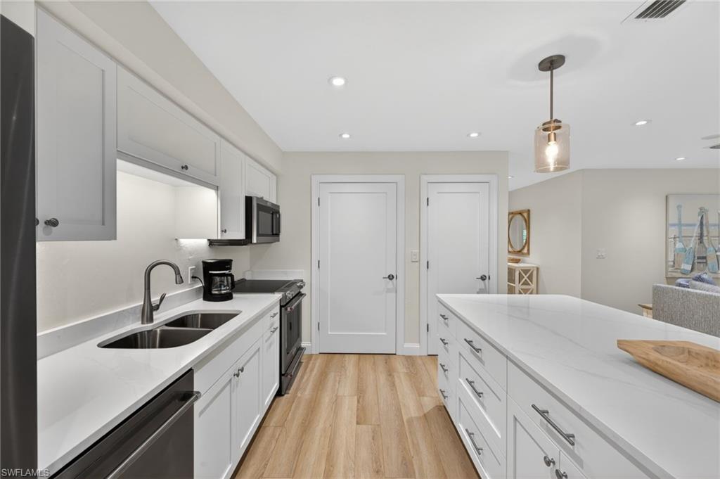 KINGS CROWN - Residential