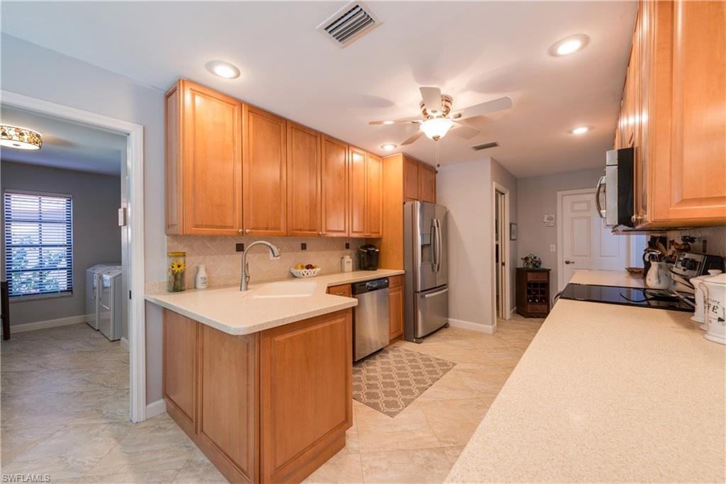 CALOOSA YACHT & RACQUET CLUB - Residential