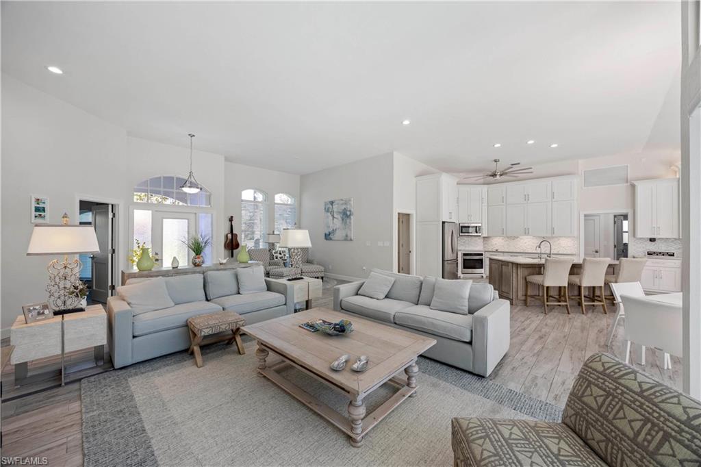 MOORINGS - Residential