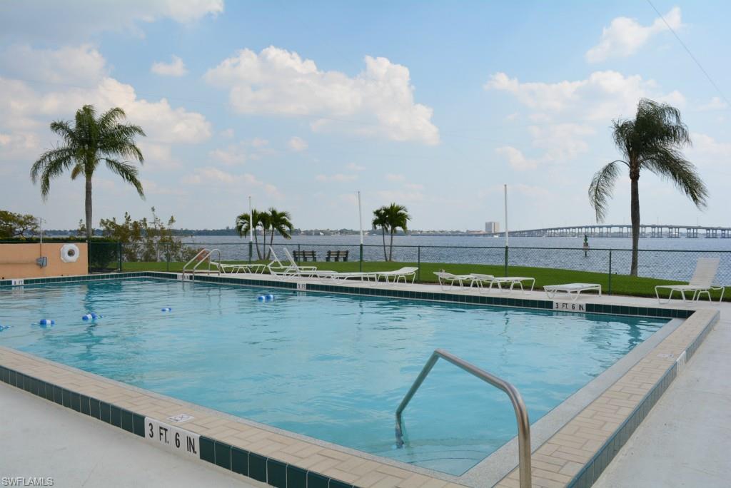 RIVER TOWERS CONDO - Residential