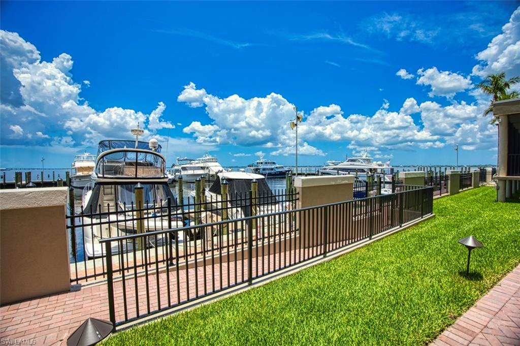 POINTE ROYALE - Residential