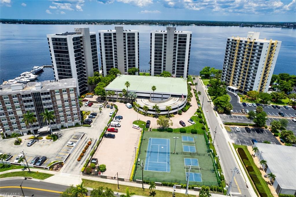 POINTE ROYALE - Residential