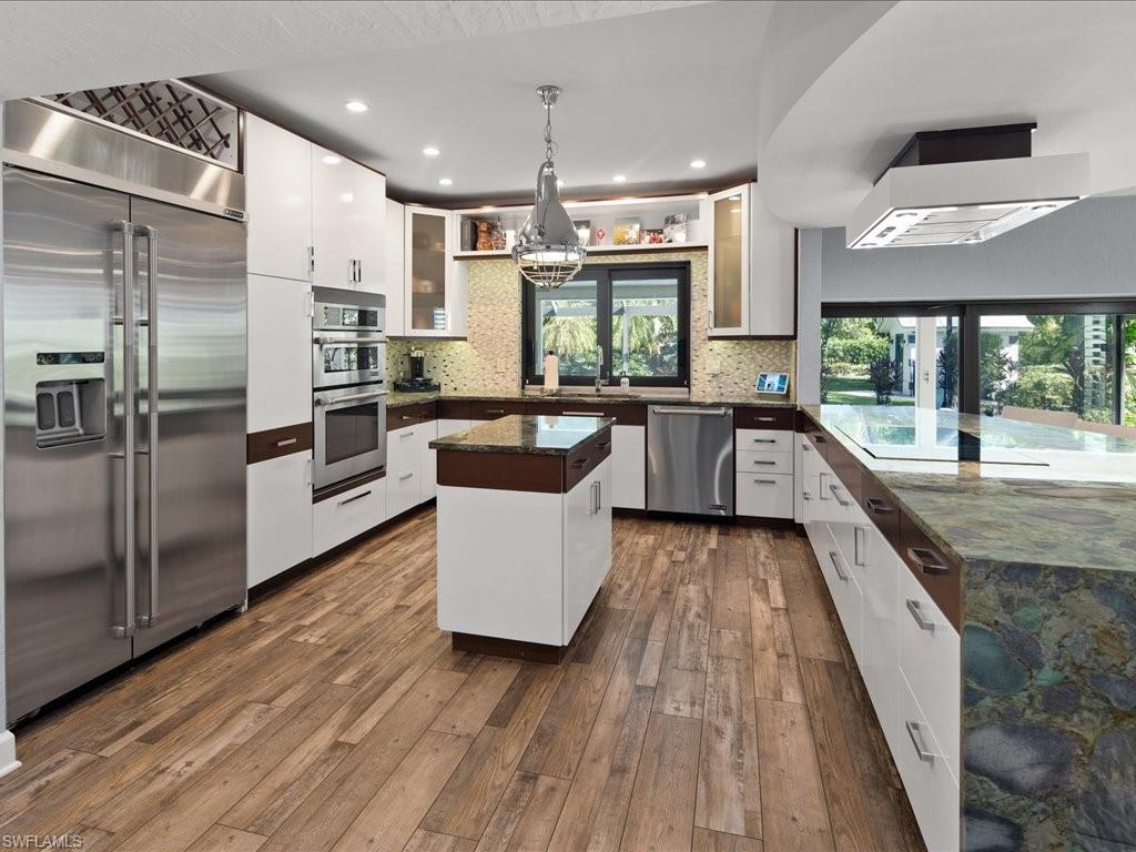 LOGAN WOODS - Residential