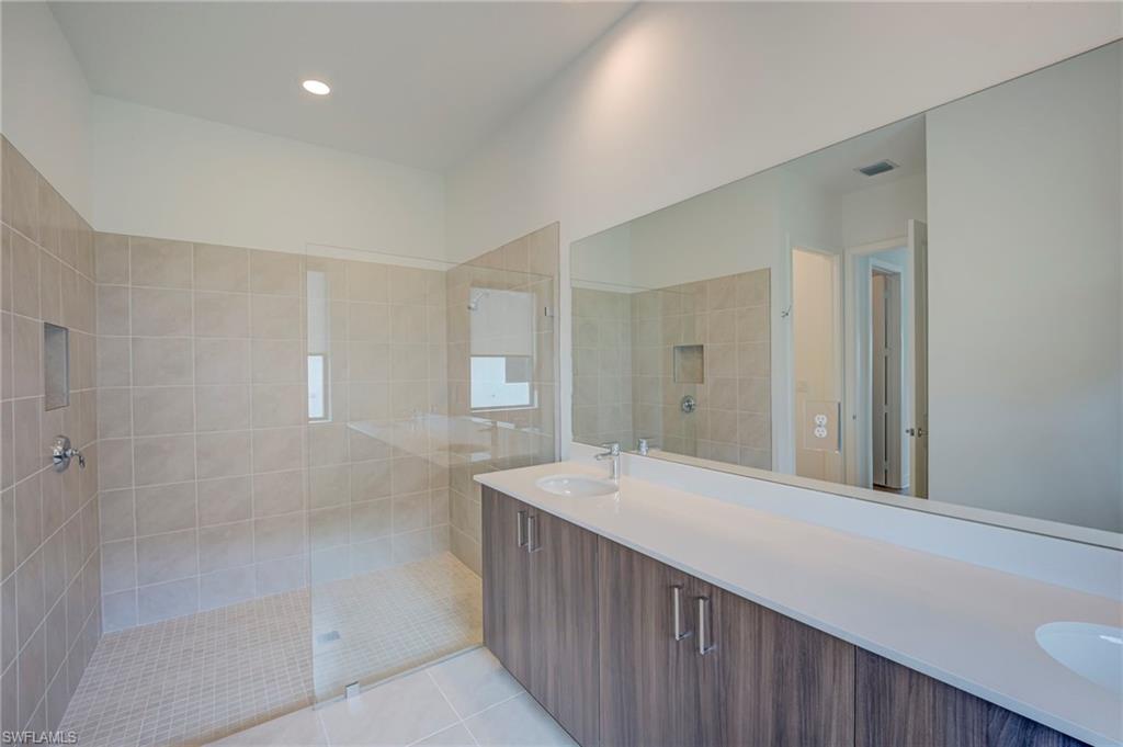 MAPLE RIDGE - Residential