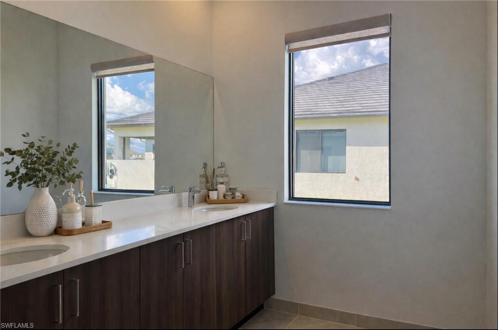 MAPLE RIDGE - Residential