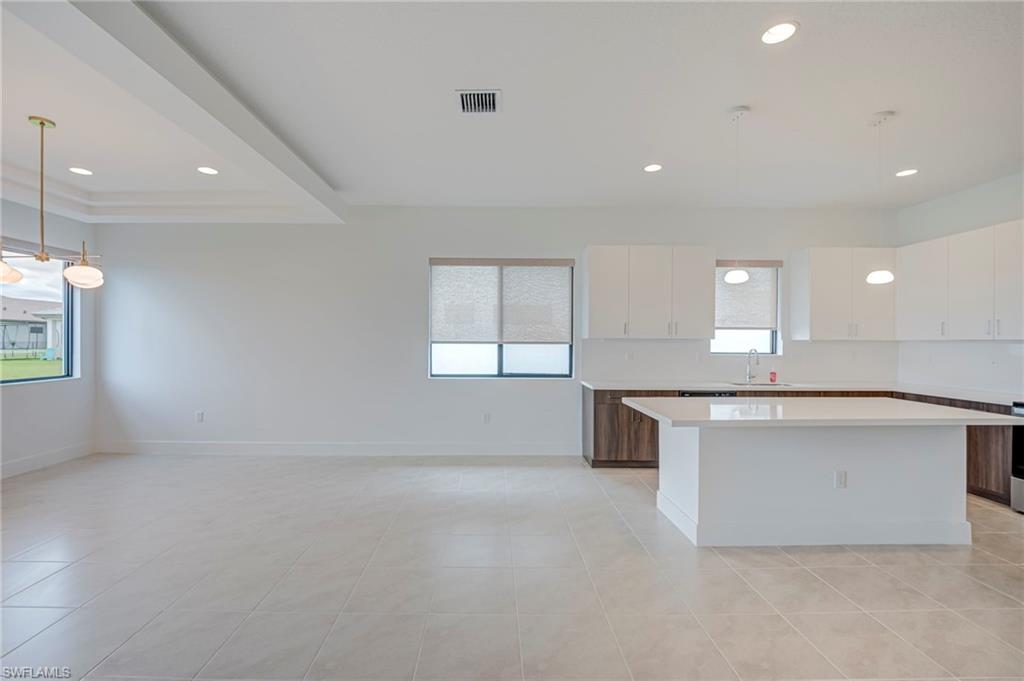 MAPLE RIDGE - Residential