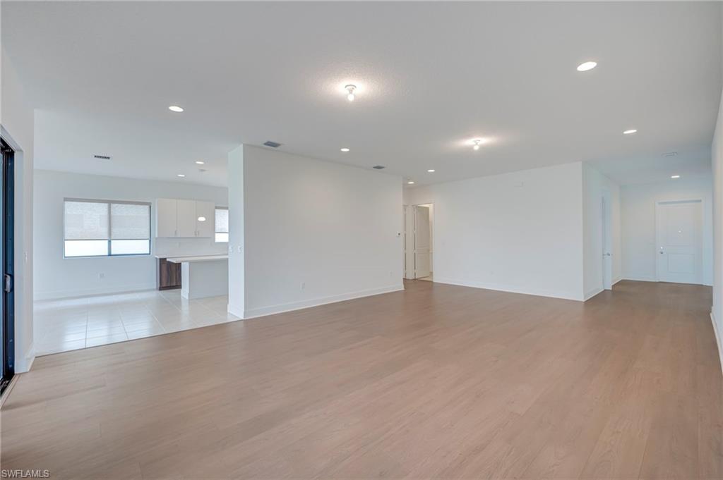 MAPLE RIDGE - Residential
