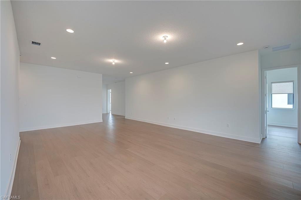 MAPLE RIDGE - Residential